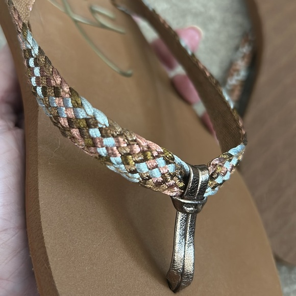Roxy Shoes - Roxy Copper & Rose Gold Flipflops